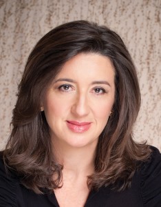 Anita Amirrezvani